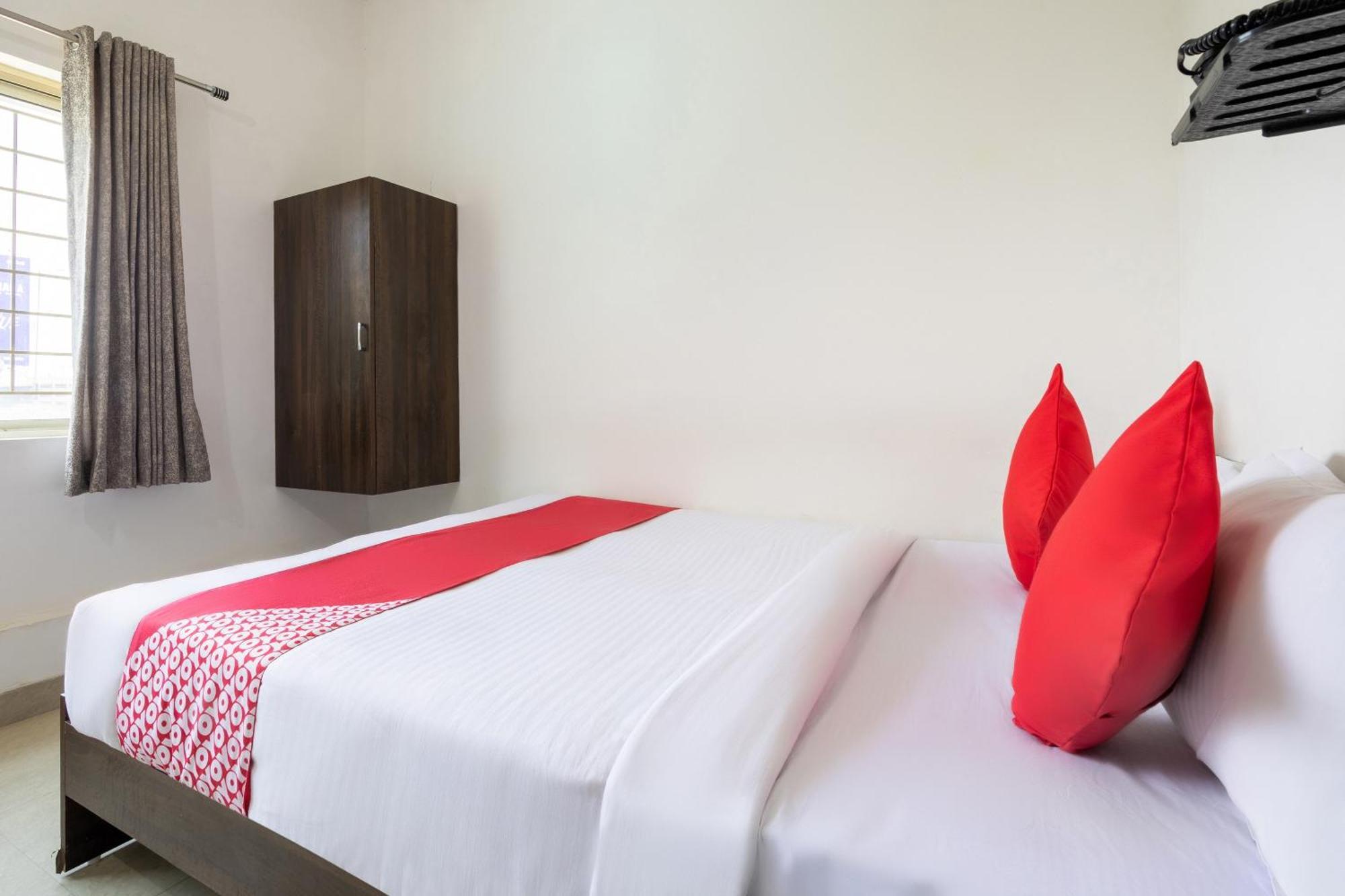 Oyo Splenor Inn Kammasandra Exteriér fotografie