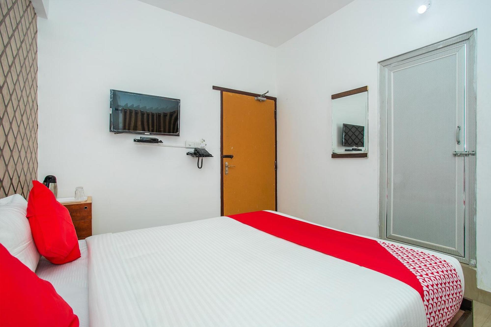 Oyo Splenor Inn Kammasandra Exteriér fotografie