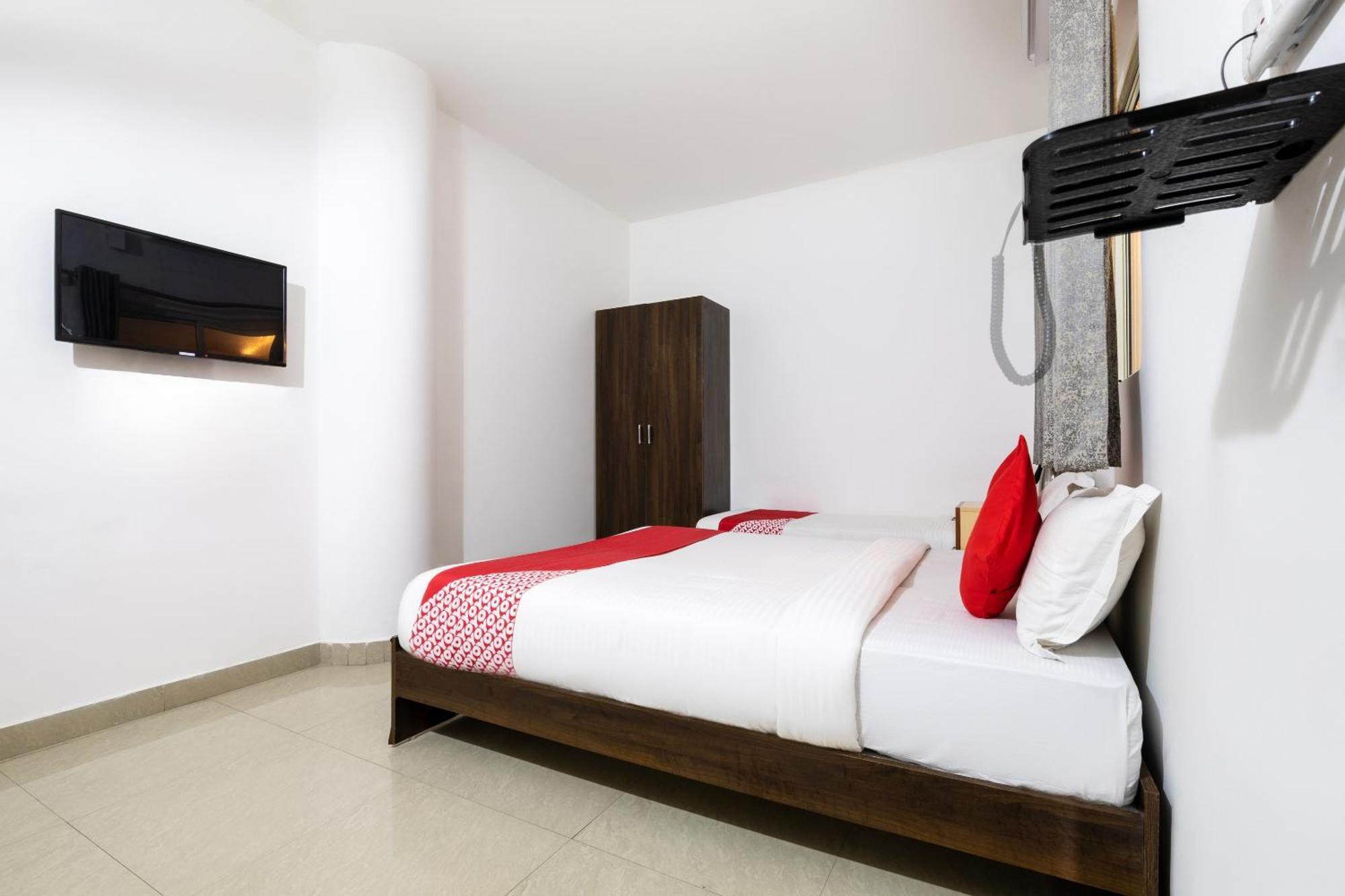 Oyo Splenor Inn Kammasandra Exteriér fotografie