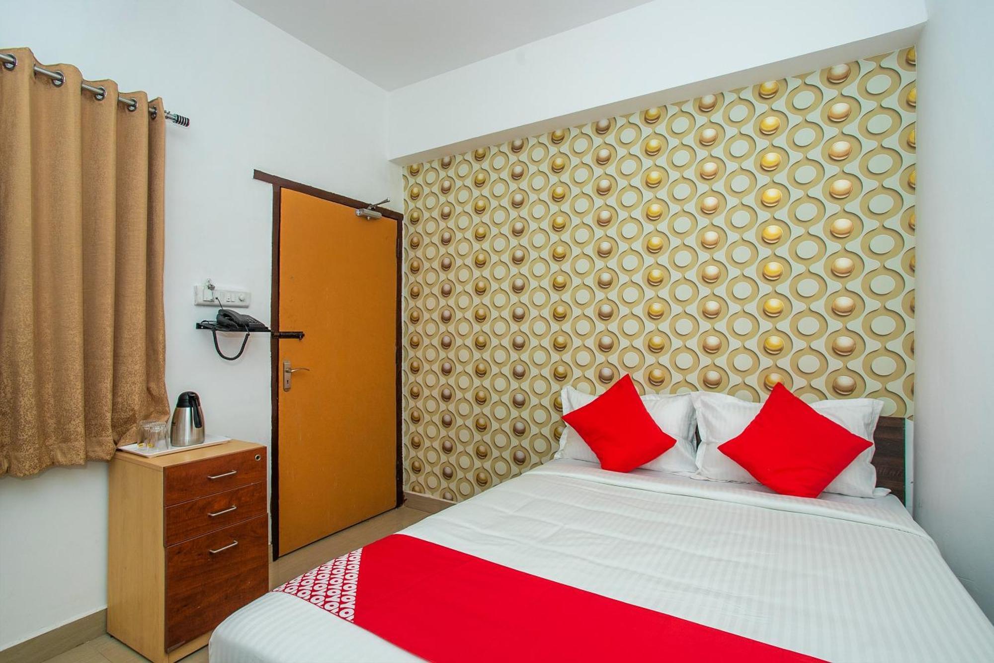Oyo Splenor Inn Kammasandra Exteriér fotografie