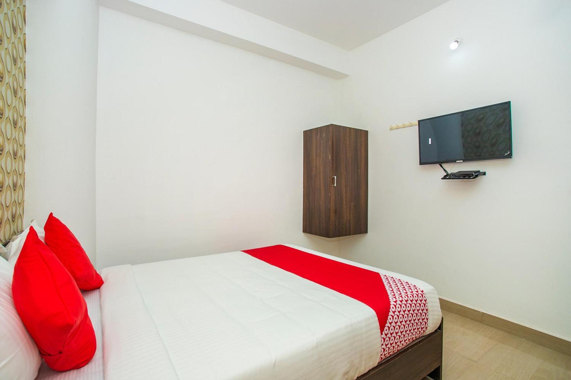 Oyo Splenor Inn Kammasandra Exteriér fotografie